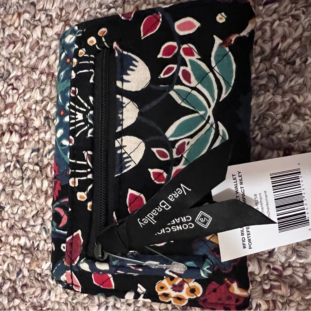 New ! Vera Bradley Rfid compact wallet - Picture 7 of 8